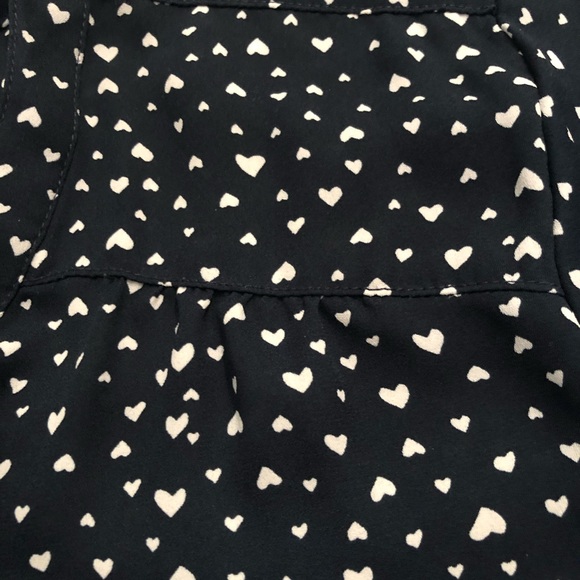 Torrid - Navy with white hearts mixed media top Sz 2 - Picture 7 of 12